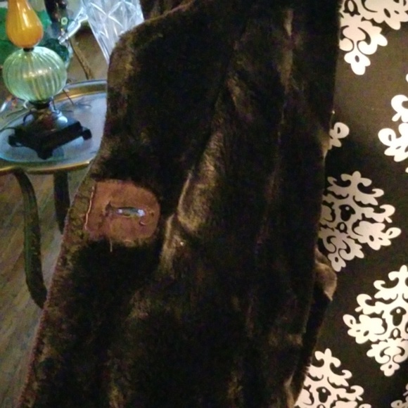Shearling coat - Picture 3 of 4